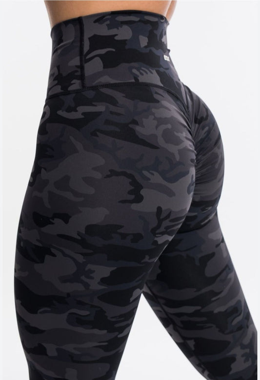 ECHT camo force scrunch workout leggings