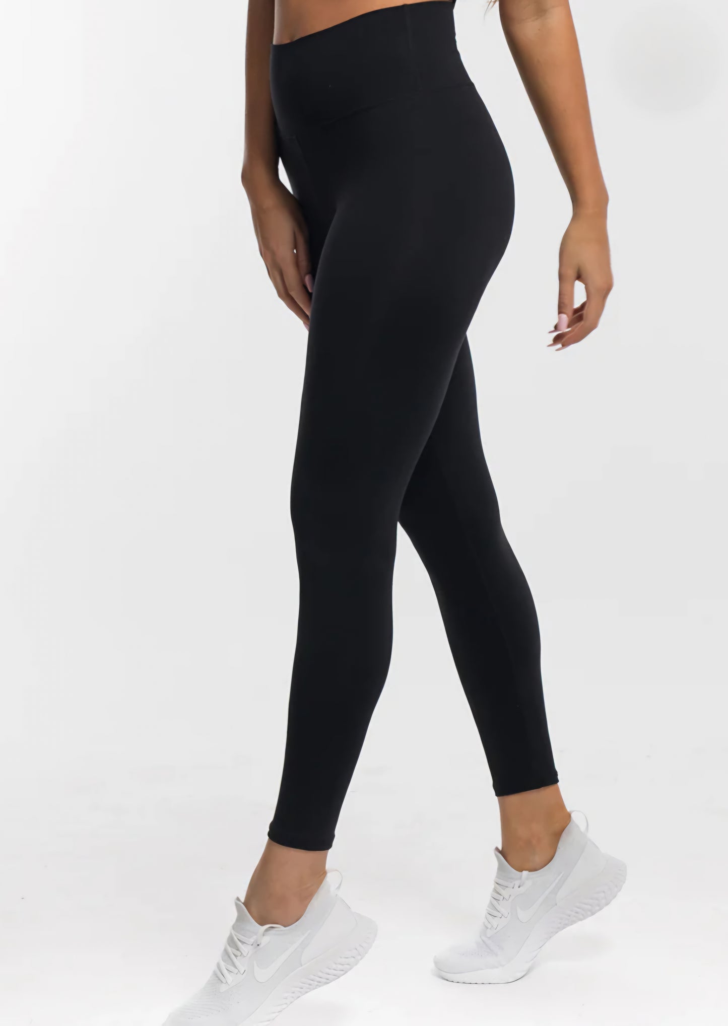 ECHT force scrunch workout leggings in black